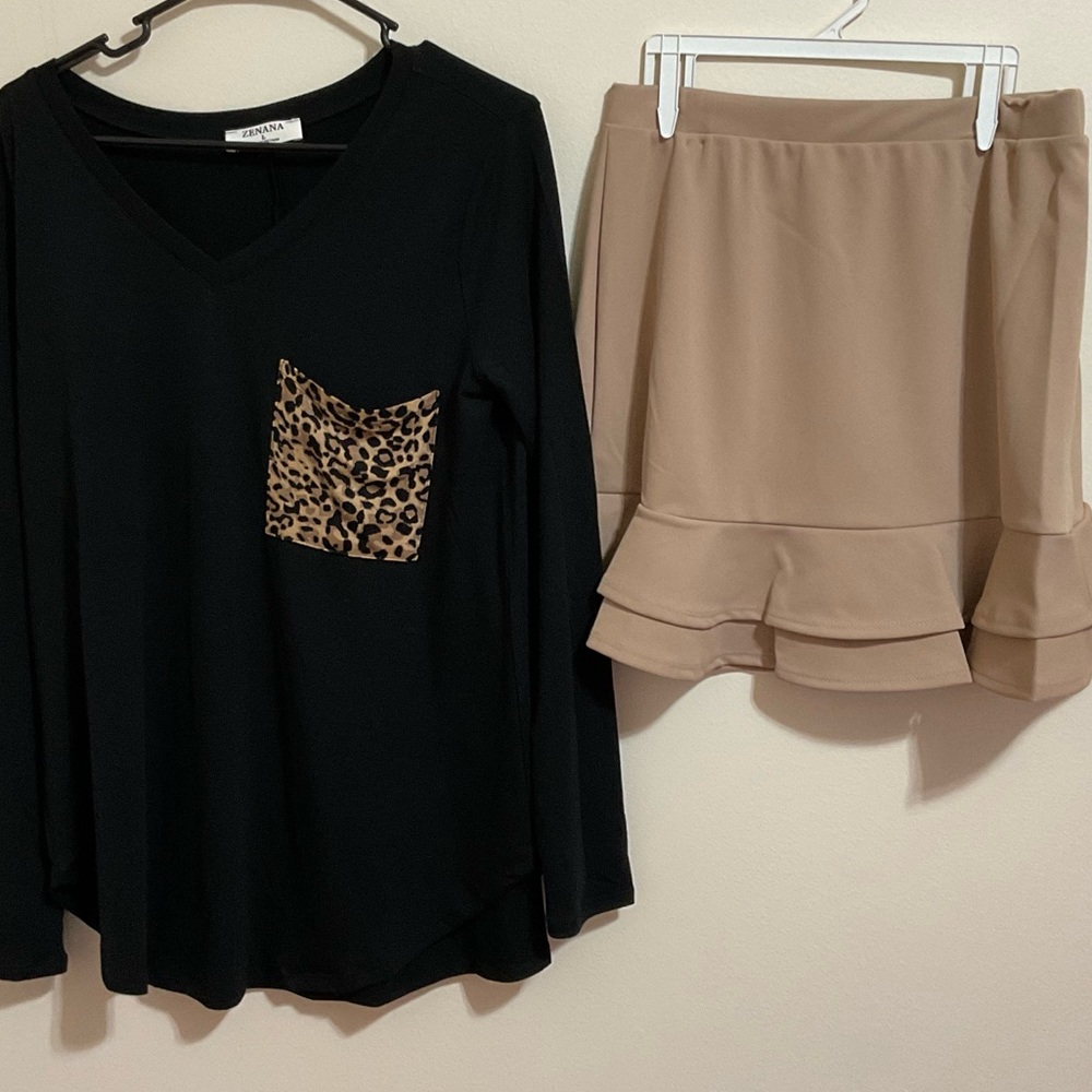 ❤️Black Long Sleeve Leopard Top and Khaki Ruffled Skirt Size Large